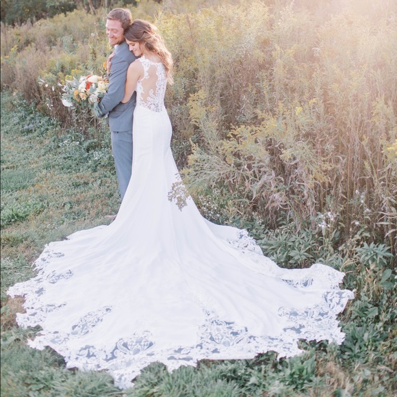 Rosa Clara Carola Wedding Gown Size 2, NWT, un-altered, never worn! - Picture 10 of 17